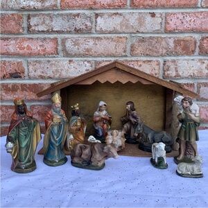 Vintage Nativity Set Hand Painted Figures Wood Manger Stable Crèche Japan